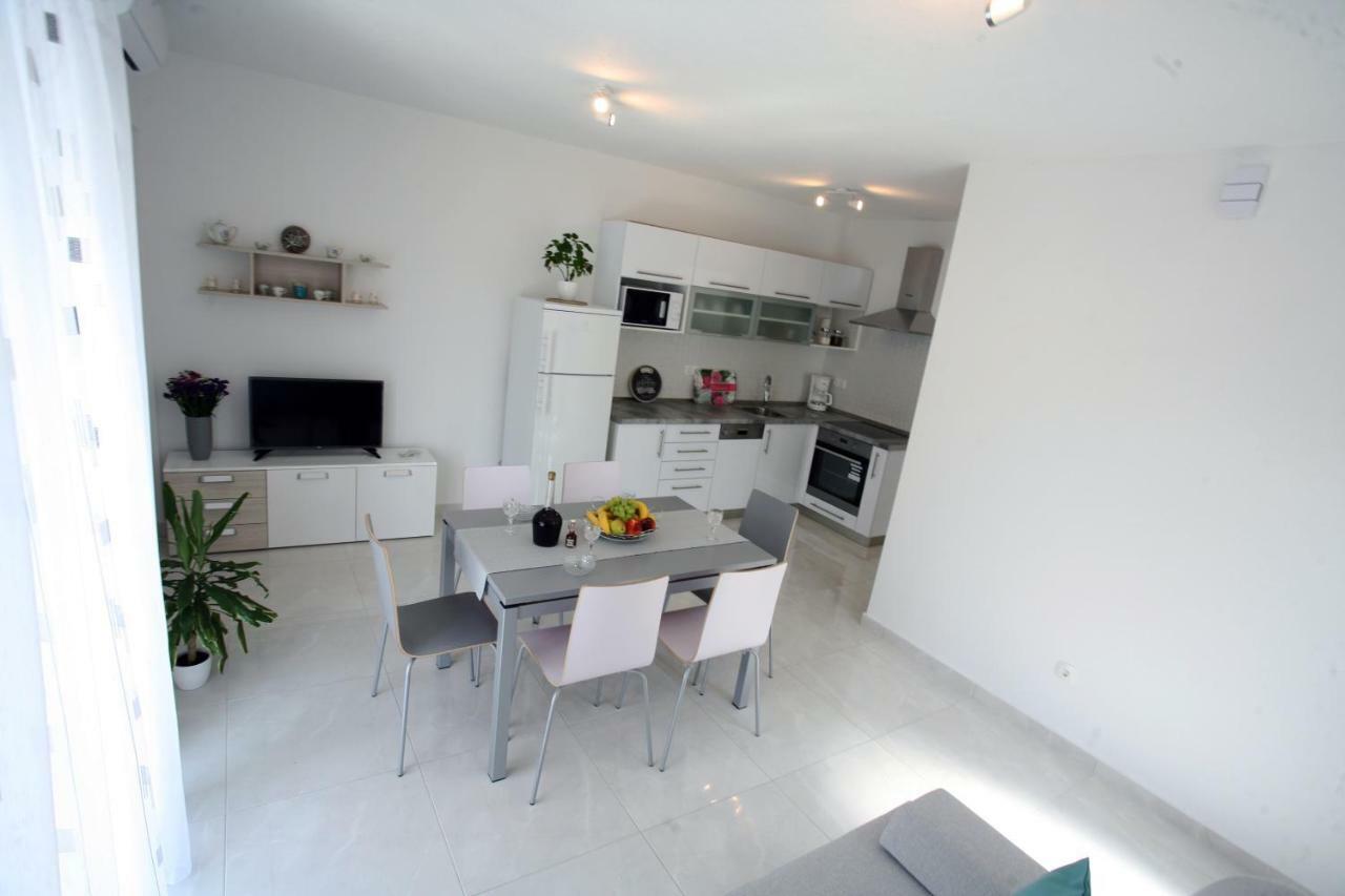 Apartman Fantasy Apartment Trogir Exterior photo