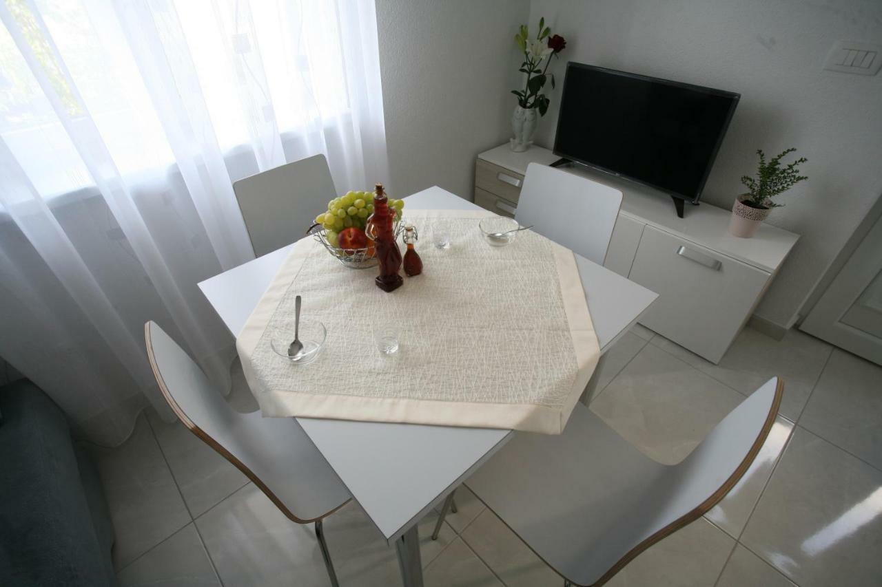 Apartman Fantasy Apartment Trogir Exterior photo